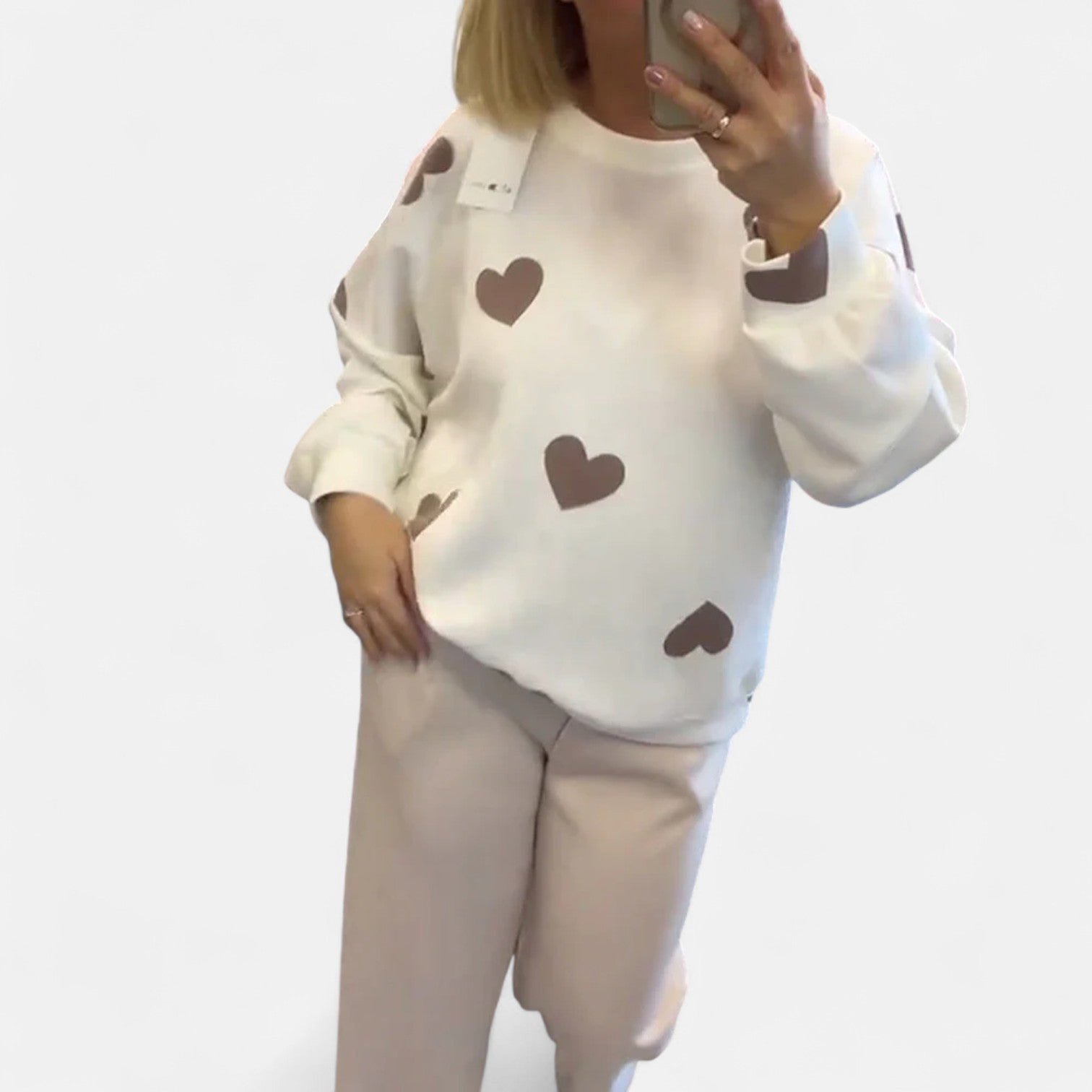 Carolyn | Heart Print Sweatshirt