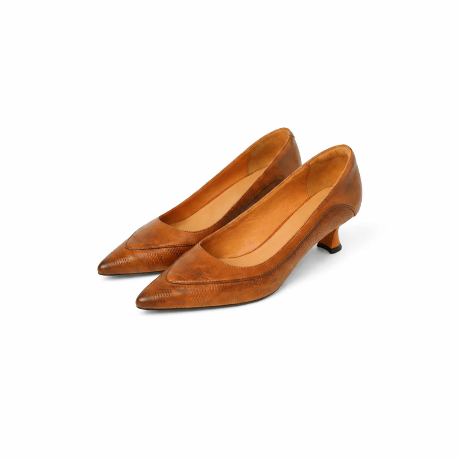 Kirsty | Pointed Heels in Cognac
